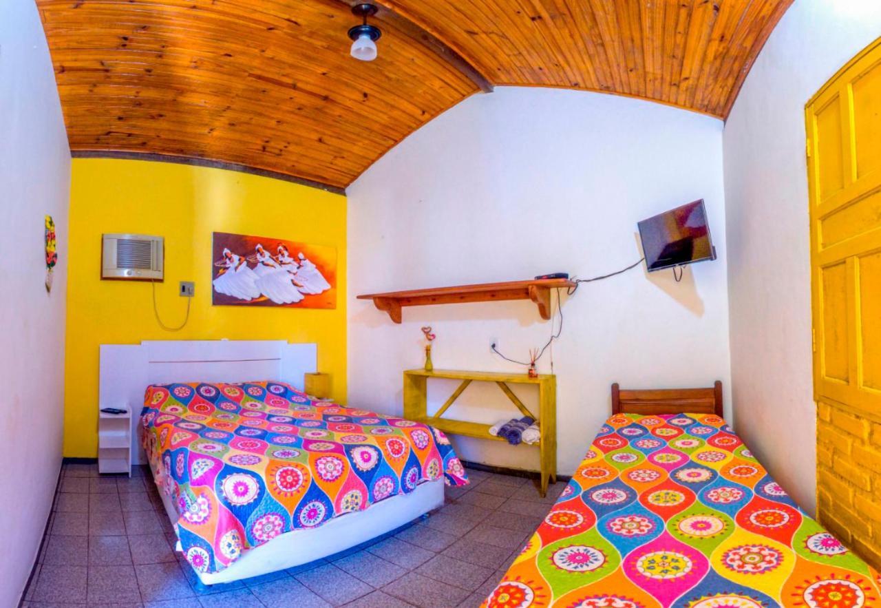 Pousada Aloha Arraial Порту-Сегуру Екстер'єр фото